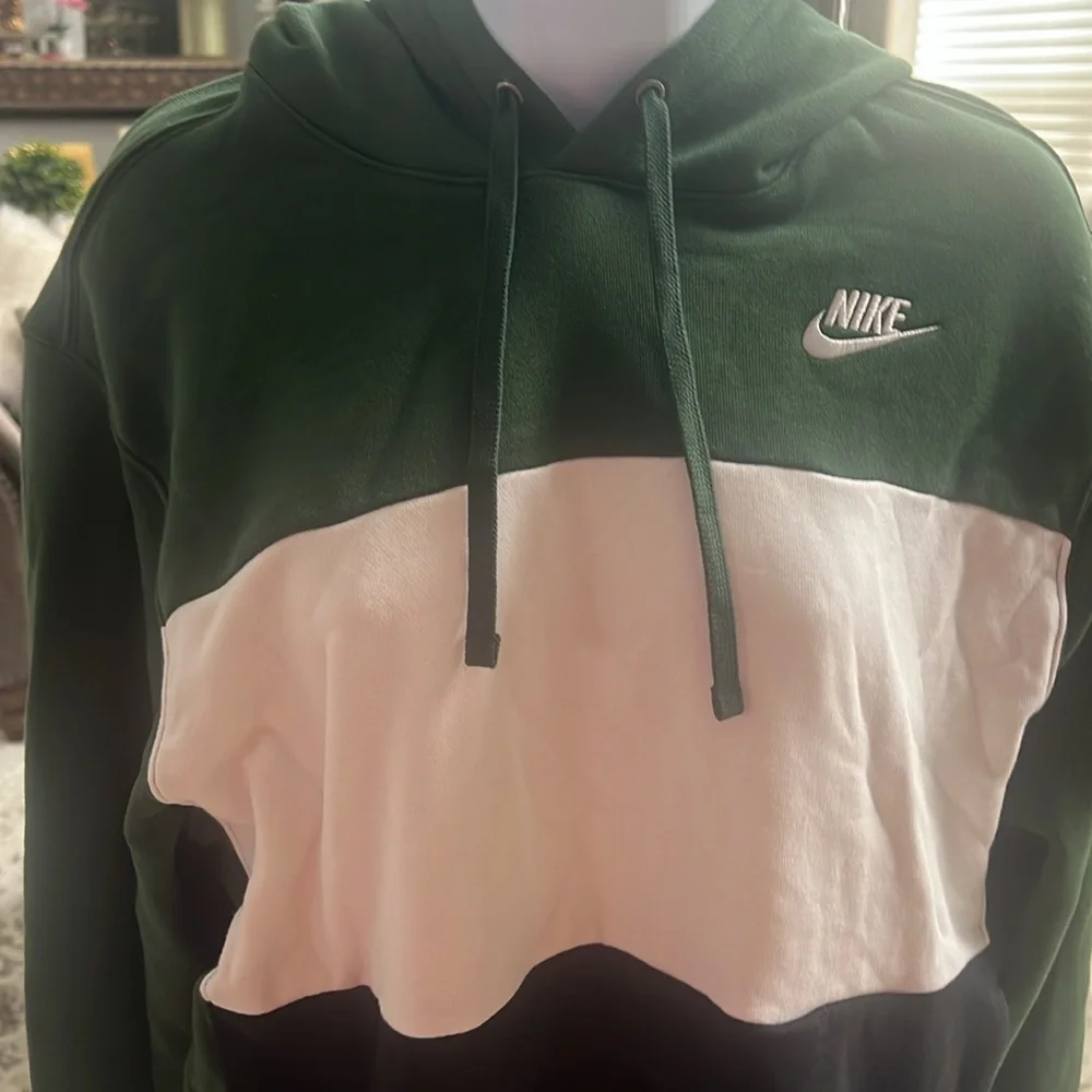 Nike Green and White Hoodie - Picture 2 of 7